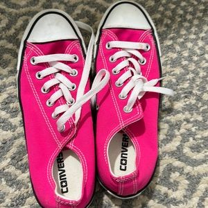 Pink converse All Star